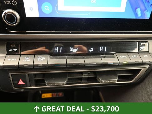 Used 2025 Toyota Camry LE image 30