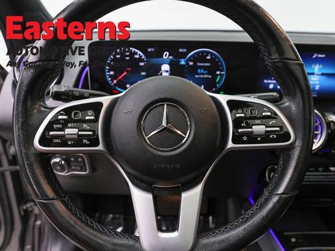 Used 2021 Mercedes-Benz GLB 250 4MATIC image 10