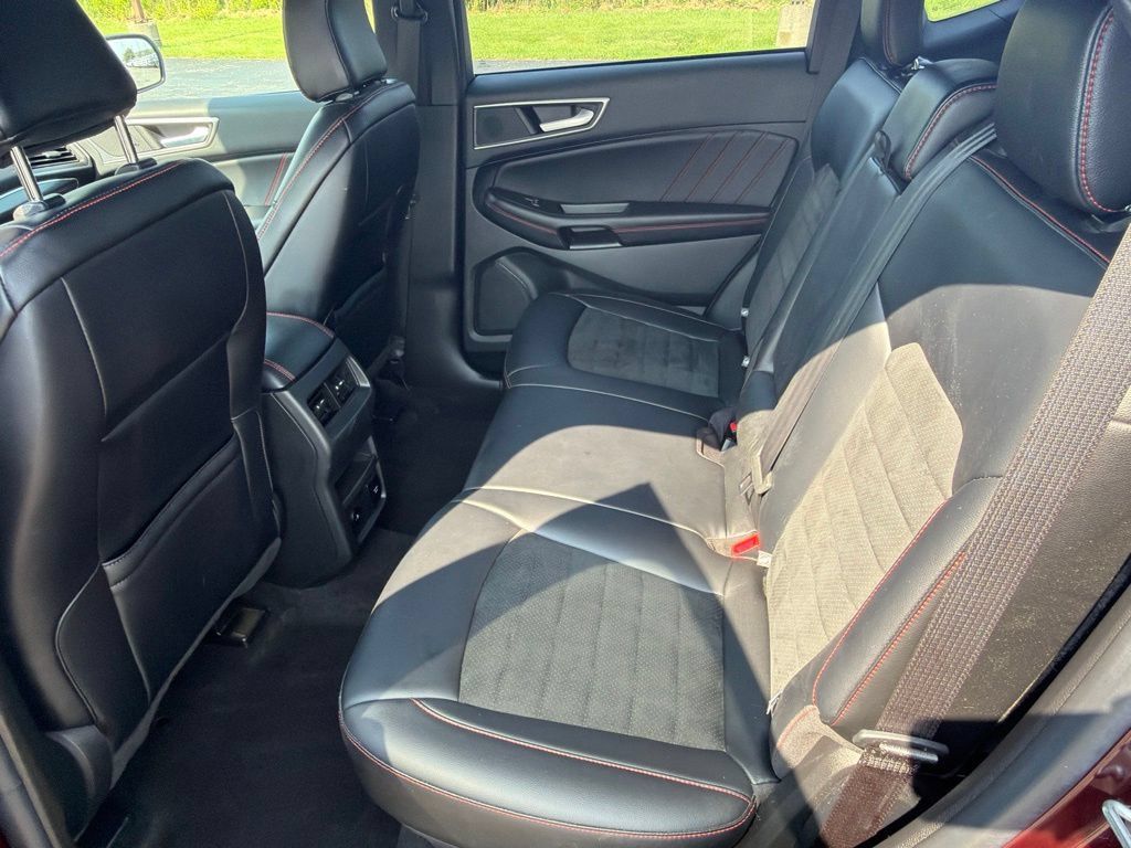 Used 2023 Ford Edge ST-Line AWD/4WD image 31