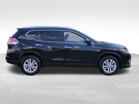 Used 2016 Nissan Rogue SV w/ SV Premium Package image 3