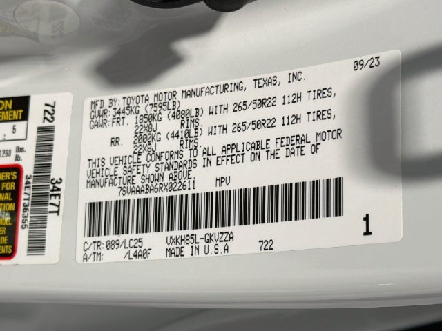 Used 2024 Toyota Sequoia Capstone AWD/4WD image 27