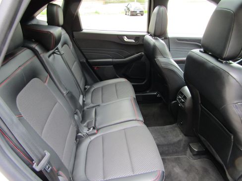 Used 2024 Ford Escape ST-Line Select w/ Tech Pack #2 AWD/4WD image 16