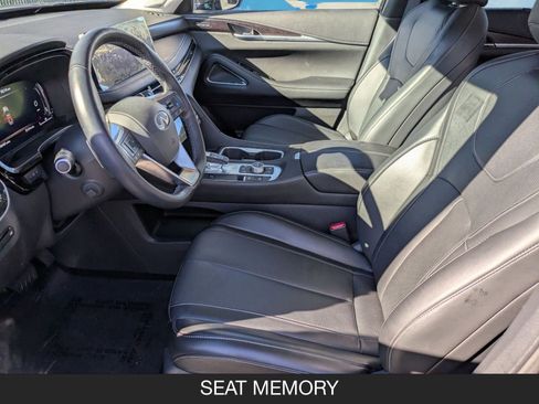 Used 2025 INFINITI QX60 Sensory w/ Vision Package image 14