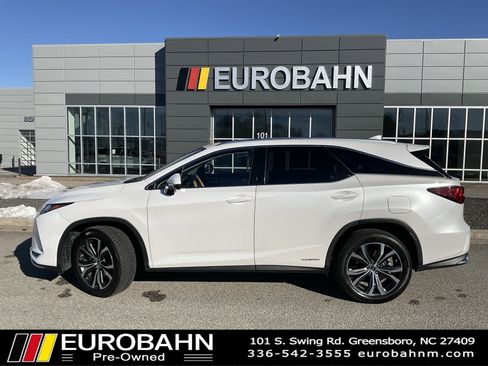 Used 2020 Lexus RX 450hL AWD w/ Premium Package image 2
