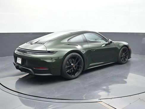 Certified 2026 Porsche 911 Carrera 4 GTS w/ Premium Package AWD/4WD image 18