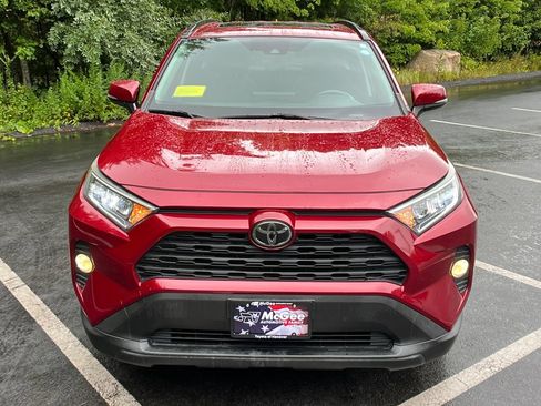 Used 2019 Toyota RAV4 XLE w/ Convenience Package AWD/4WD image 8