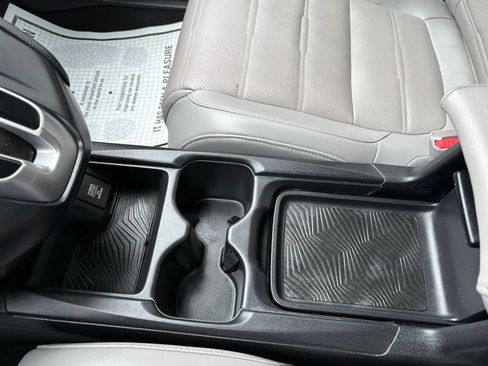 Used 2018 Honda CR-V Touring image 41