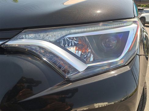 Used 2016 Toyota RAV4 XLE image 33