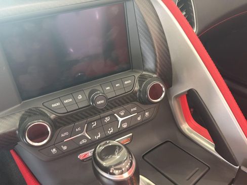 Used 2016 Chevrolet Corvette Z06 RWD image 17