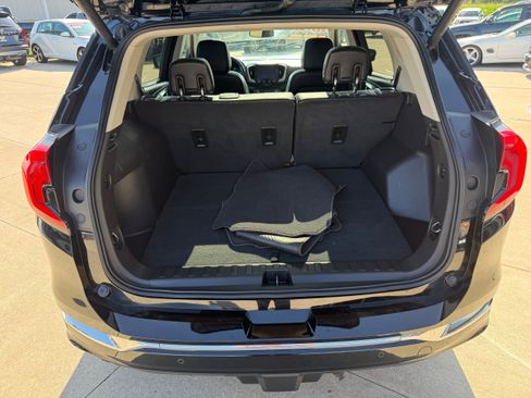 Used 2019 GMC Terrain Denali w/ Advanced Safety Package AWD/4WD image 6
