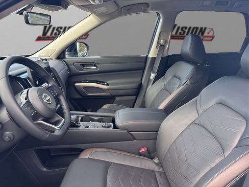 New 2025 Nissan Pathfinder Platinum w/ Lighting Package (N92) image 7