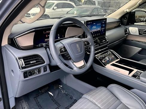 Used 2024 Lincoln Navigator L Black Label AWD/4WD image 15