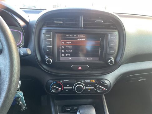 Used 2023 Kia Soul LX image 18