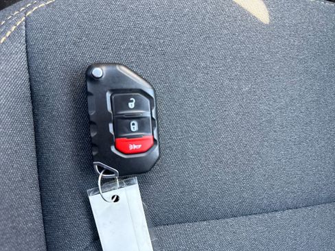 Used 2025 Jeep Gladiator Sport AWD/4WD image 22