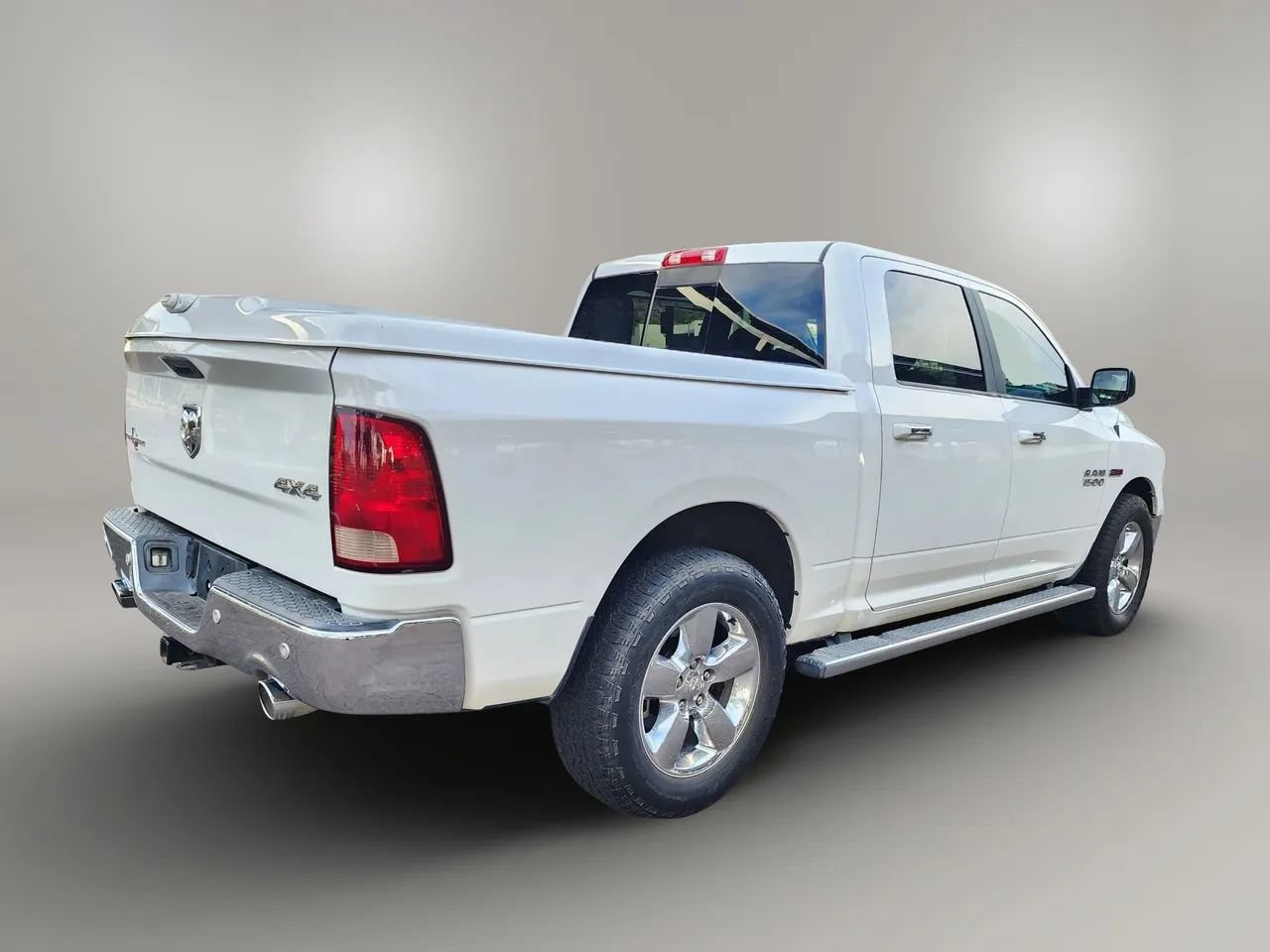 Used 2015 RAM 1500 Lone Star AWD/4WD image 8