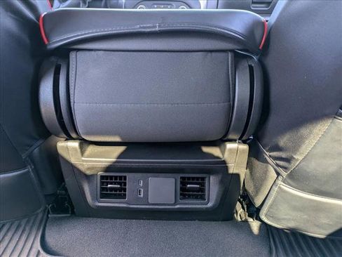 Used 2024 Chevrolet Silverado 1500 Custom image 17