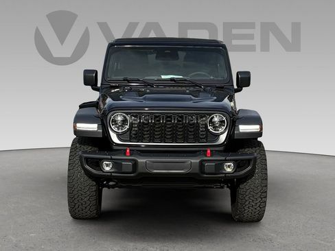 New 2026 Jeep Wrangler Unlimited Rubicon w/ Xtreme 35 Tire Package image 26