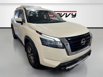 Used 2023 Nissan Pathfinder SL