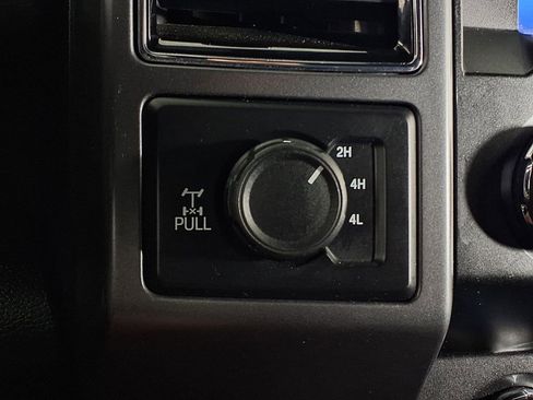 Used 2019 Ford F150 XLT w/ Equipment Group 302A Luxury AWD/4WD image 20