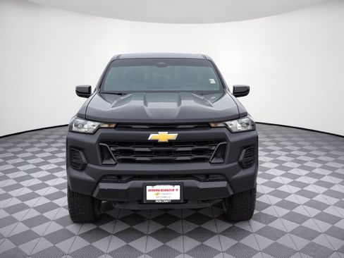 Used 2023 Chevrolet Colorado W/T w/ WT Convenience Package II AWD/4WD image 6
