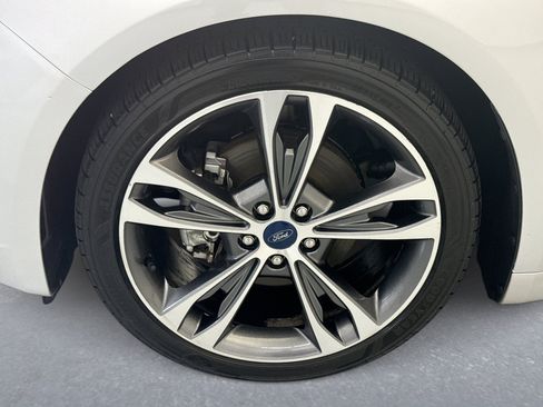 Used 2019 Ford Fusion Titanium AWD/4WD image 26