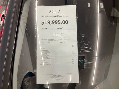 Used 2017 Mercedes-Benz E 300 4MATIC image 18