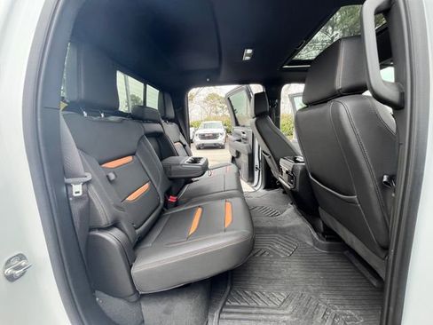 Used 2024 GMC Sierra 2500 AT4 w/ AT4 Premium Plus Package image 11