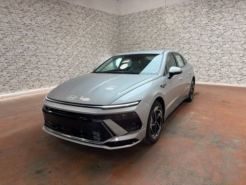 New 2026 Hyundai Sonata SEL FWD image 3