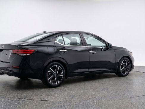 Used 2025 Nissan Sentra SV FWD image 7