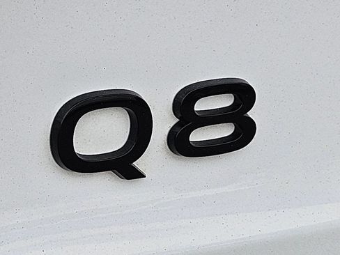 Used 2024 Audi Q8 e-tron Premium Plus w/ Premium Plus Package AWD/4WD image 25