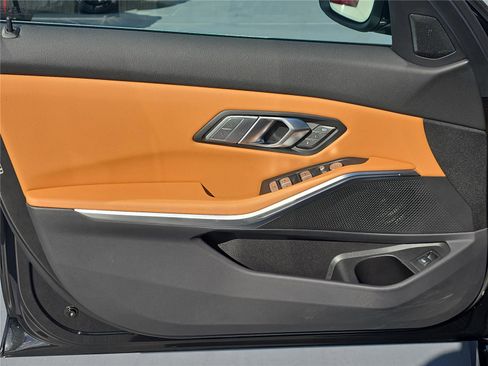 Certified 2025 BMW 330i Sedan w/ Convenience Package image 13