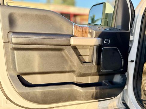 Used 2018 Ford F150 Lariat w/ Equipment Group 501A Mid AWD/4WD image 30