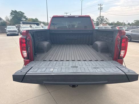Used 2022 GMC Sierra 1500 Elevation w/ LPO, Elevation Black Package AWD/4WD image 17