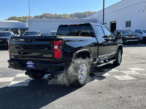 Used 2024 Chevrolet Silverado 2500 High Country w/ Z71 Off-Road Package image 3