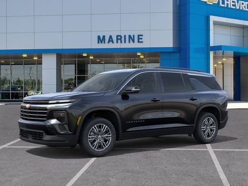 New 2026 Chevrolet Traverse LT FWD image 2