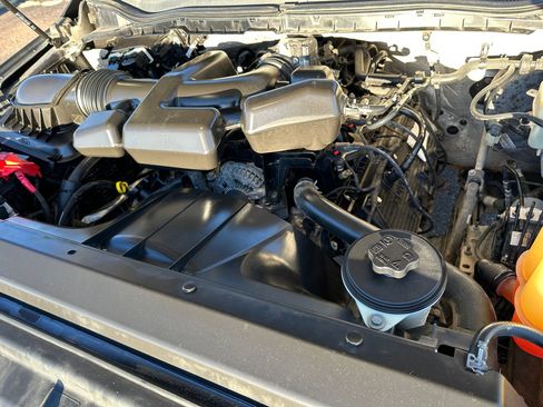 Used 2017 Ford F250 Lariat w/ Chrome Package image 28