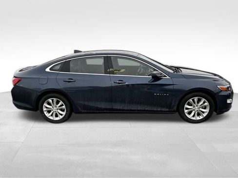 Used 2020 Chevrolet Malibu LT w/ Leather Package image 4