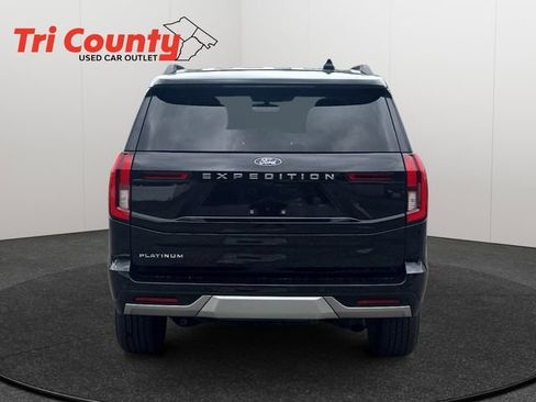 Used 2025 Ford Expedition Platinum AWD/4WD image 6