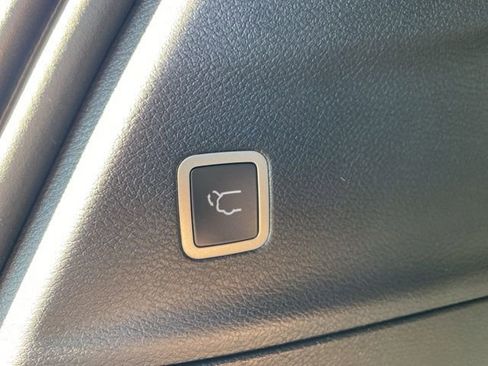 New 2026 Chrysler Pacifica Select image 13