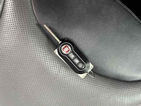 Used 2014 FIAT 500L Lounge FWD image 30