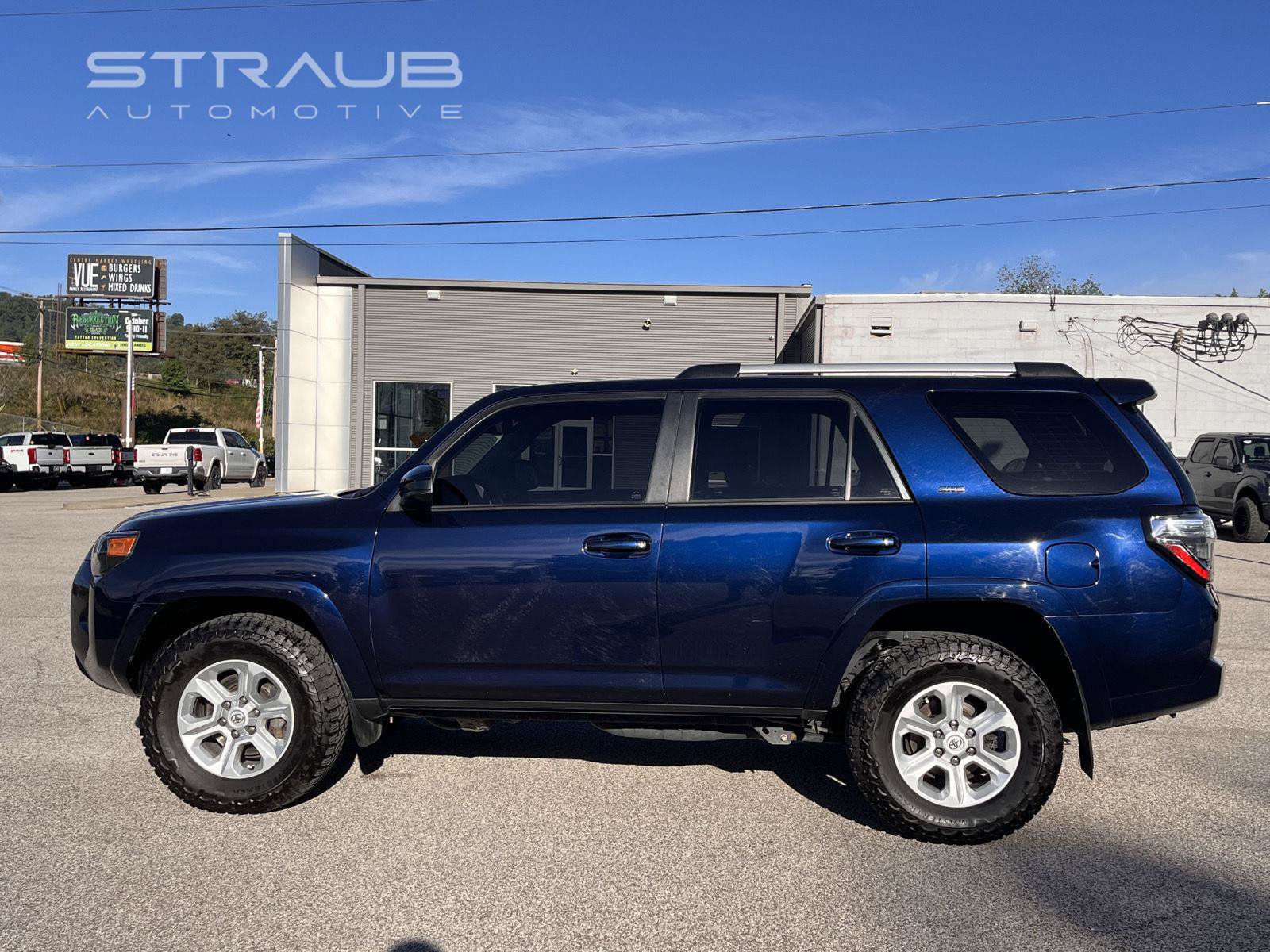Used 2023 Toyota 4Runner SR5 AWD/4WD image 5