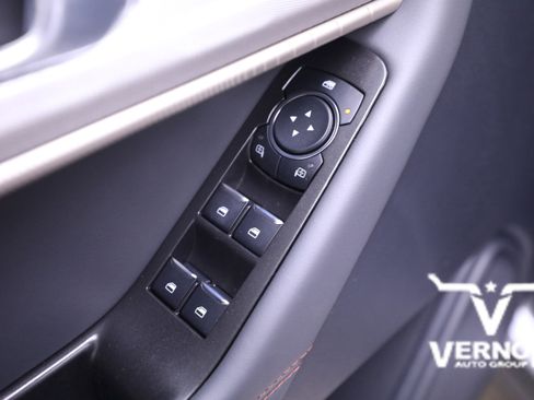 New 2025 Ford Explorer Active image 20