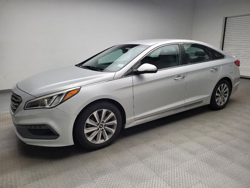 Used 2016 Hyundai Sonata Sport w/ Option Group 02 FWD image 2