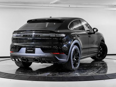 New 2026 Porsche Cayenne Turbo image 6