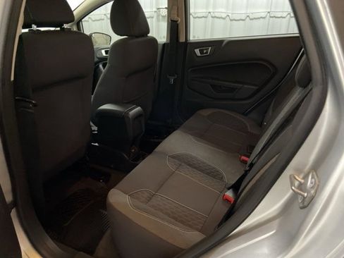 Used 2014 Ford Fiesta SE w/ Equipment Group 201A image 19