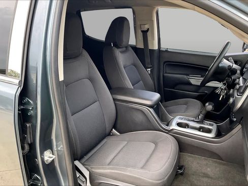 Used 2015 Chevrolet Colorado LT w/ LT Convenience Package RWD image 9