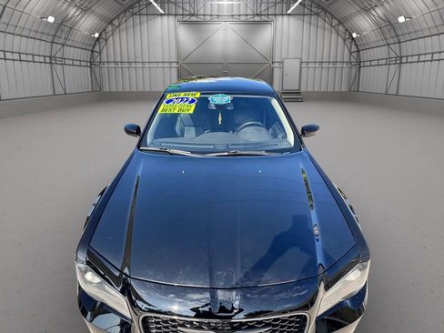 Used 2022 Chrysler 300 Touring w/ Sport Appearance Package RWD image 3