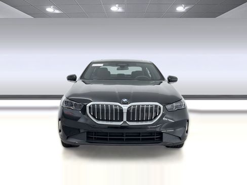 New 2026 BMW 530i RWD image 6