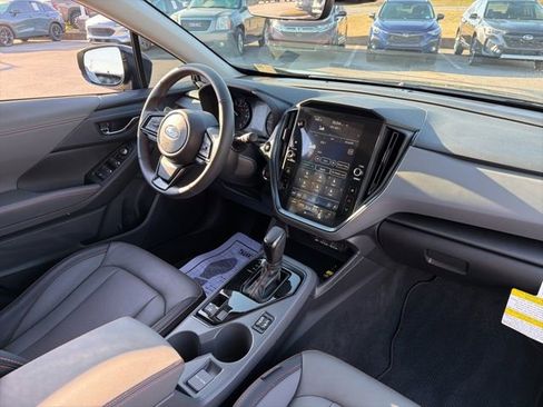 Used 2025 Subaru Crosstrek 2.5i Limited w/ Crosstrek Mirror Package image 11