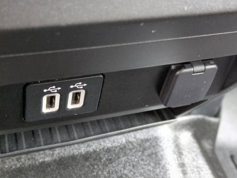 Used 2019 Ford F150 XLT image 31